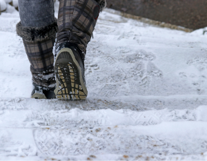 How to Avoid a Slip and Fall Injury this Winter